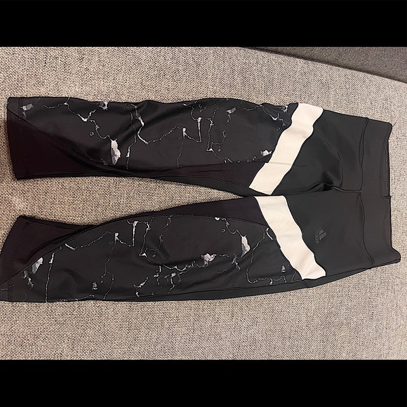 Adidas Marble Capri Crop Legging - Picture 2 of 4